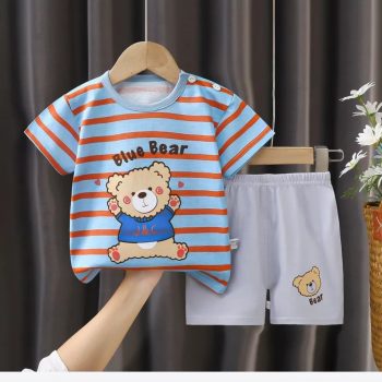 Детский комплект 1 из футболки с шортиками