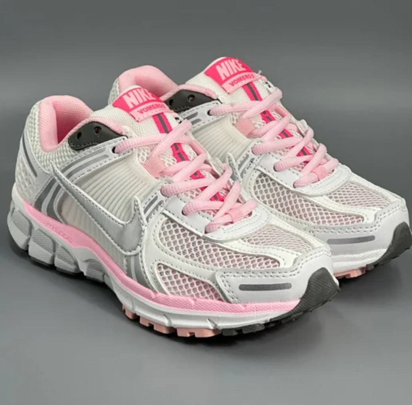 Кроссовки Nike Zoom Vomero 5 Кроссовки Nike Zoom Vomero 5